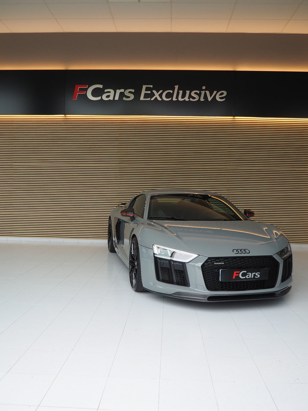 AUDI R8 5.2 FSI PLUS QUATTRO S TRONIC