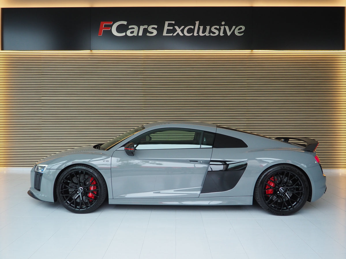 AUDI R8 5.2 FSI PLUS QUATTRO S TRONIC