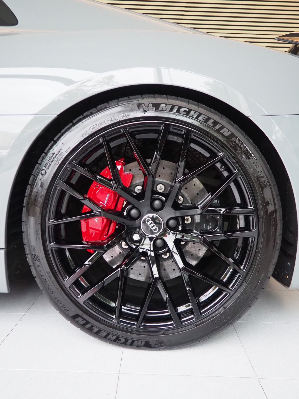 AUDI R8 5.2 FSI PLUS QUATTRO S TRONIC