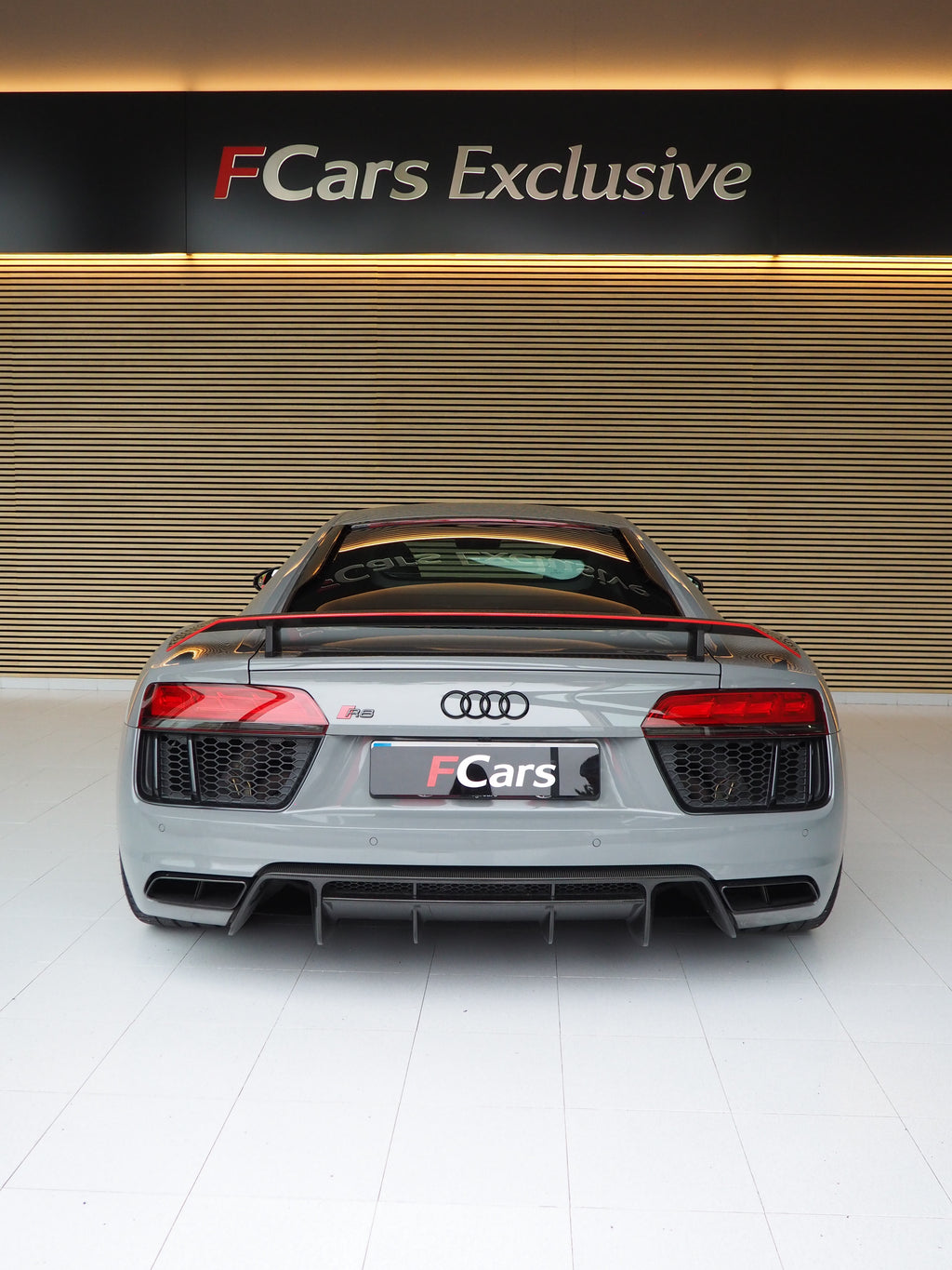 AUDI R8 5.2 FSI PLUS QUATTRO S TRONIC