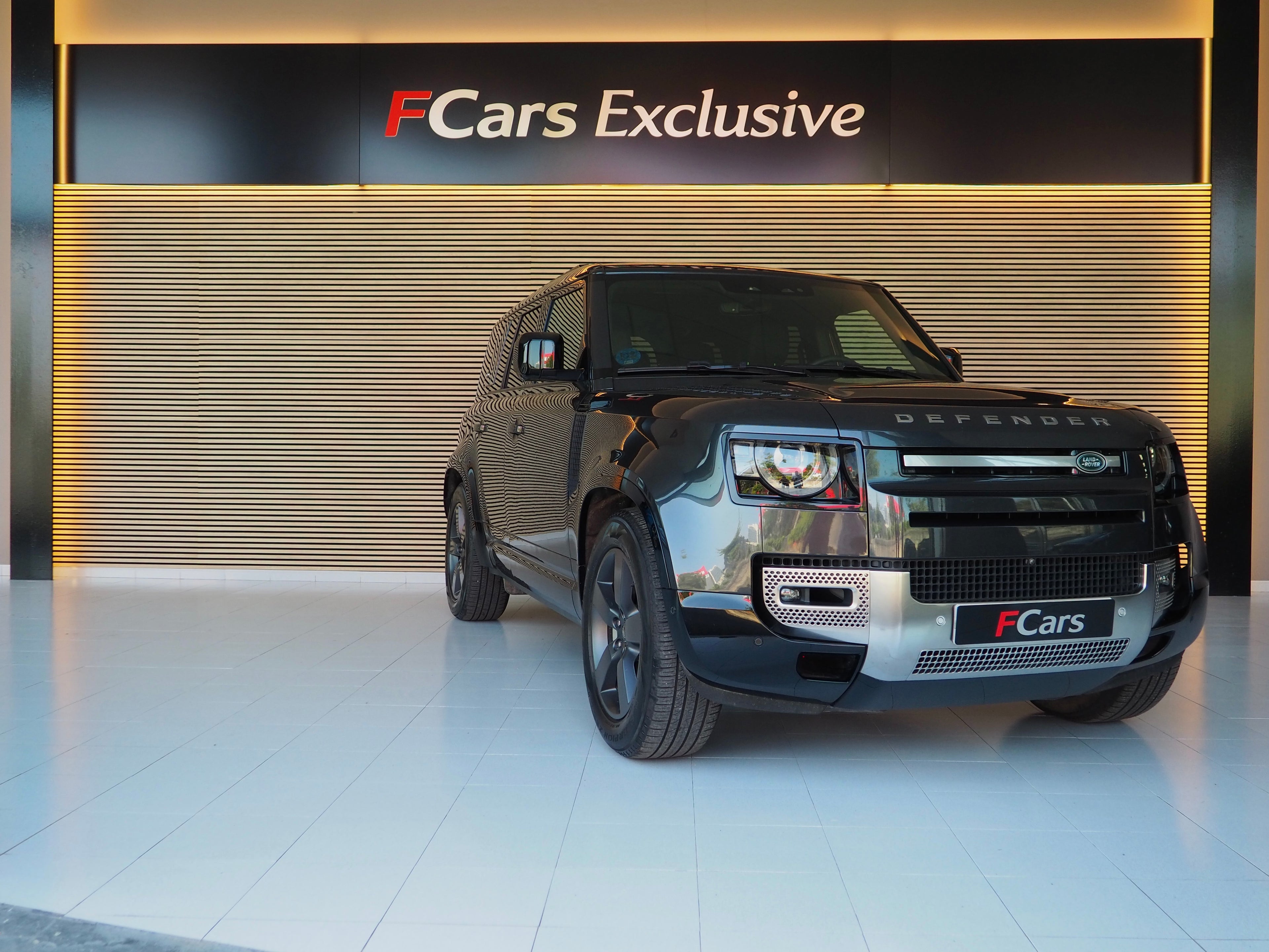 LAND-ROVER Defender 2.0 Si4 404 SE 110 Auto 4WD PHEV