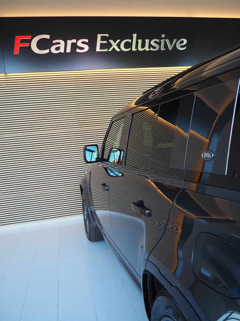 LAND-ROVER Defender 2.0 Si4 404 SE 110 Auto 4WD PHEV