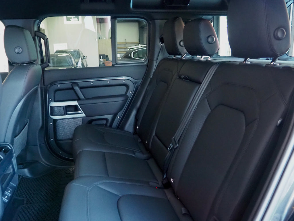 LAND-ROVER Defender 2.0 Si4 404 SE 110 Auto 4WD PHEV