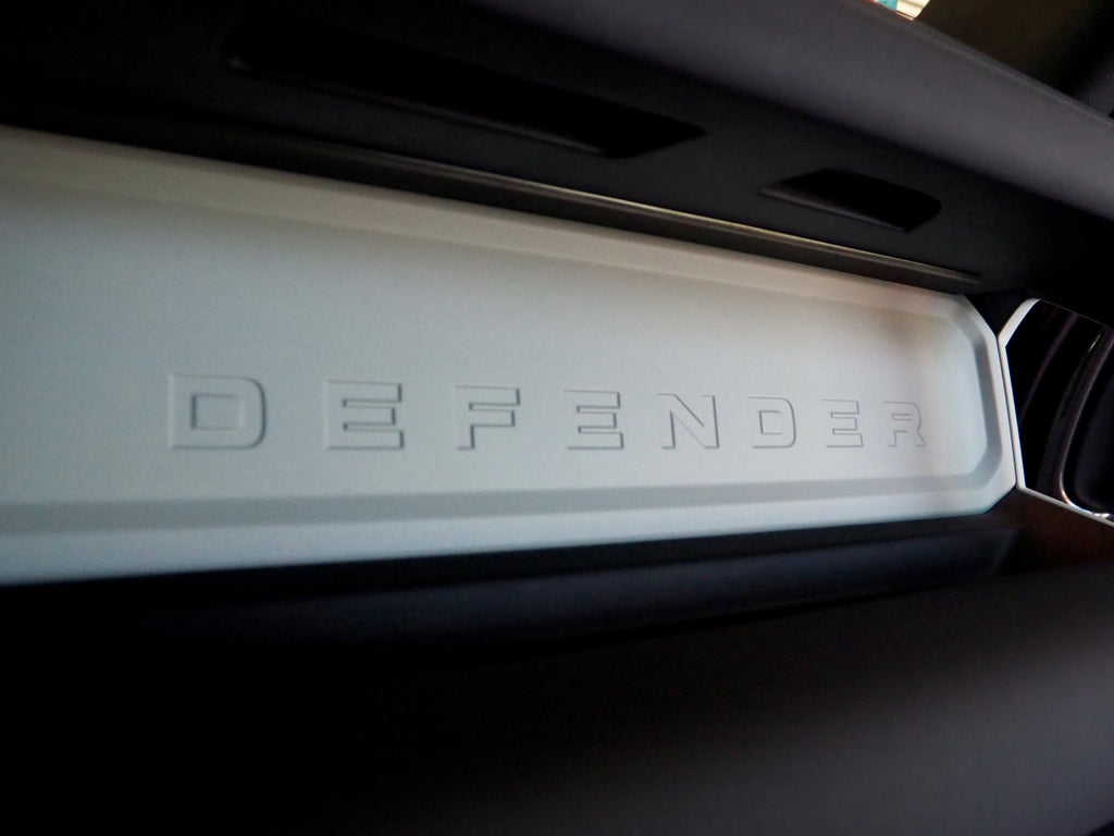 LAND-ROVER Defender 2.0 Si4 404 SE 110 Auto 4WD PHEV